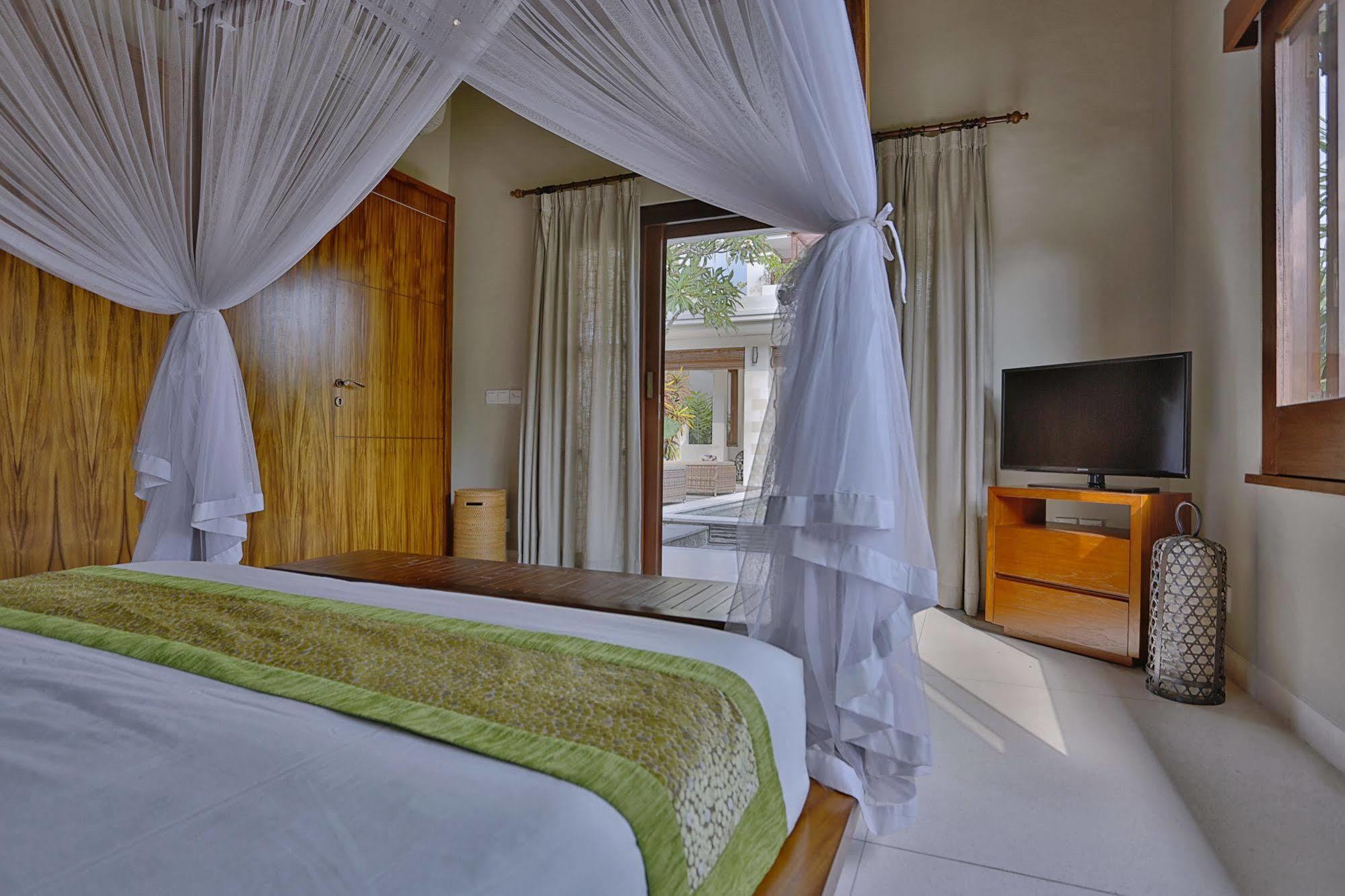 Villa Nikara Kuta  Luaran gambar